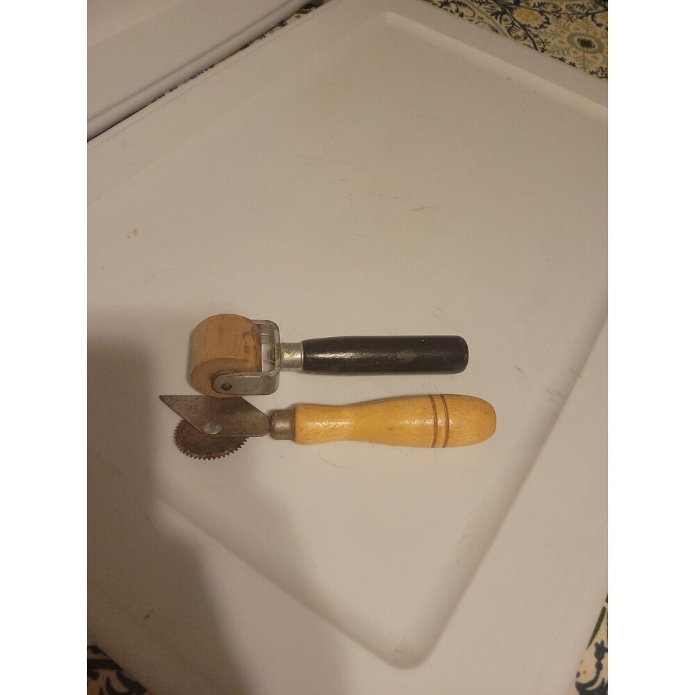 Wall Paper Roller and Corner Cutter Vintage Wood Handles No 141 Embee Unbranded